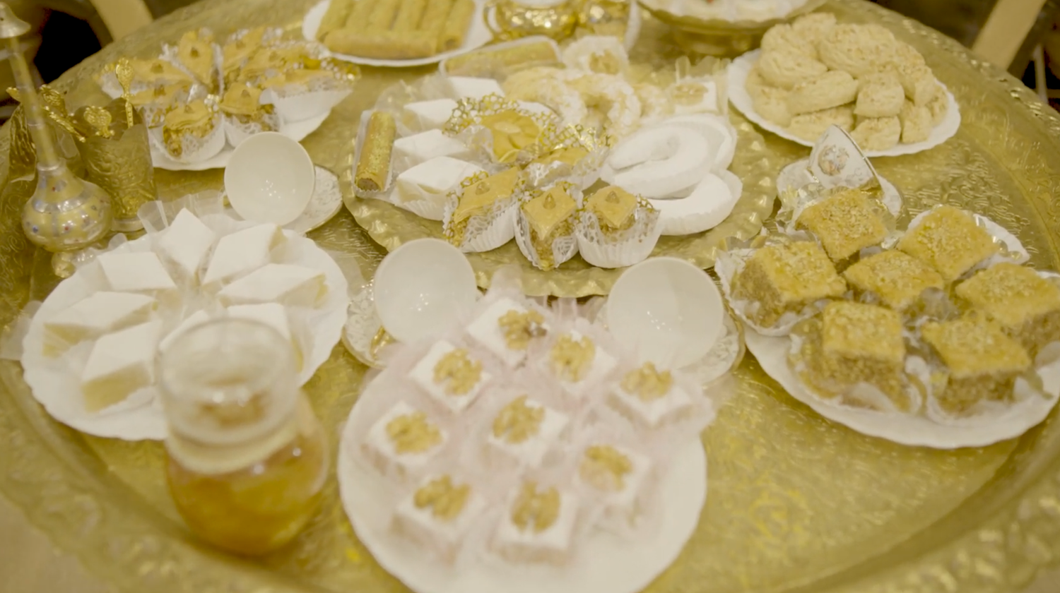Djouzia et autres pâtisseries orientales à Constantine  (Crédit photo : Direction l'Algérie, la série documentaire / Ayadi Productions)