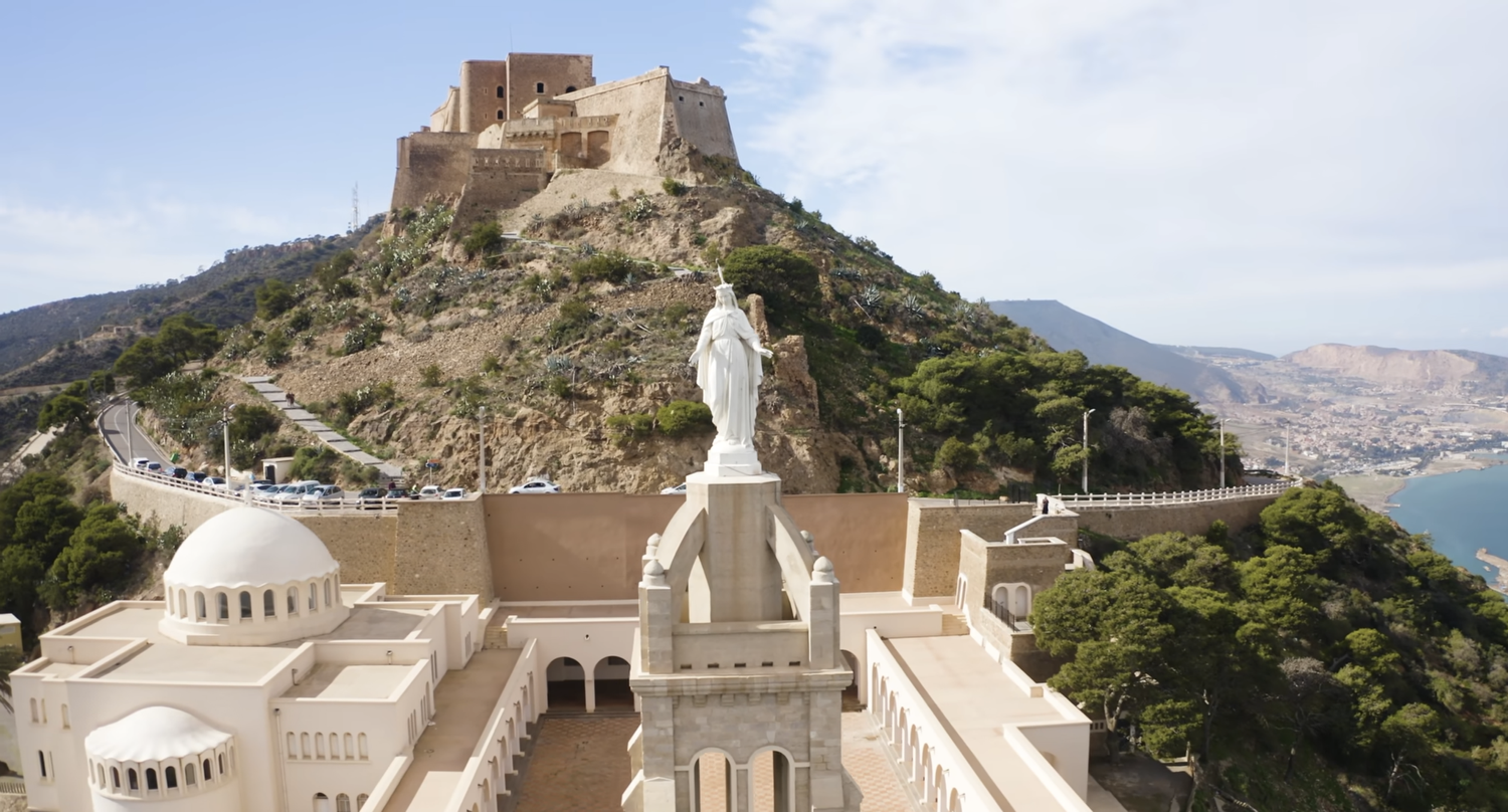 La chapelle et le fort de Santa Cruz à Oran (Crédit photo : Direction l'Algérie, la série documentaire / Ayadi Productions)