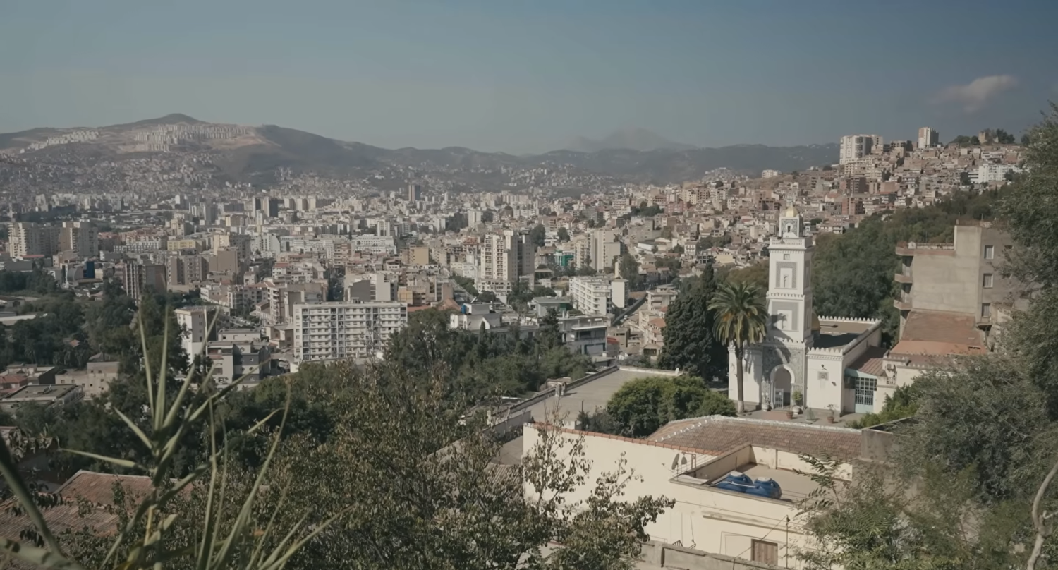 La ville de Béjaïa (Crédit photo : Direction l'Algérie, la série documentaire / Ayadi Productions)